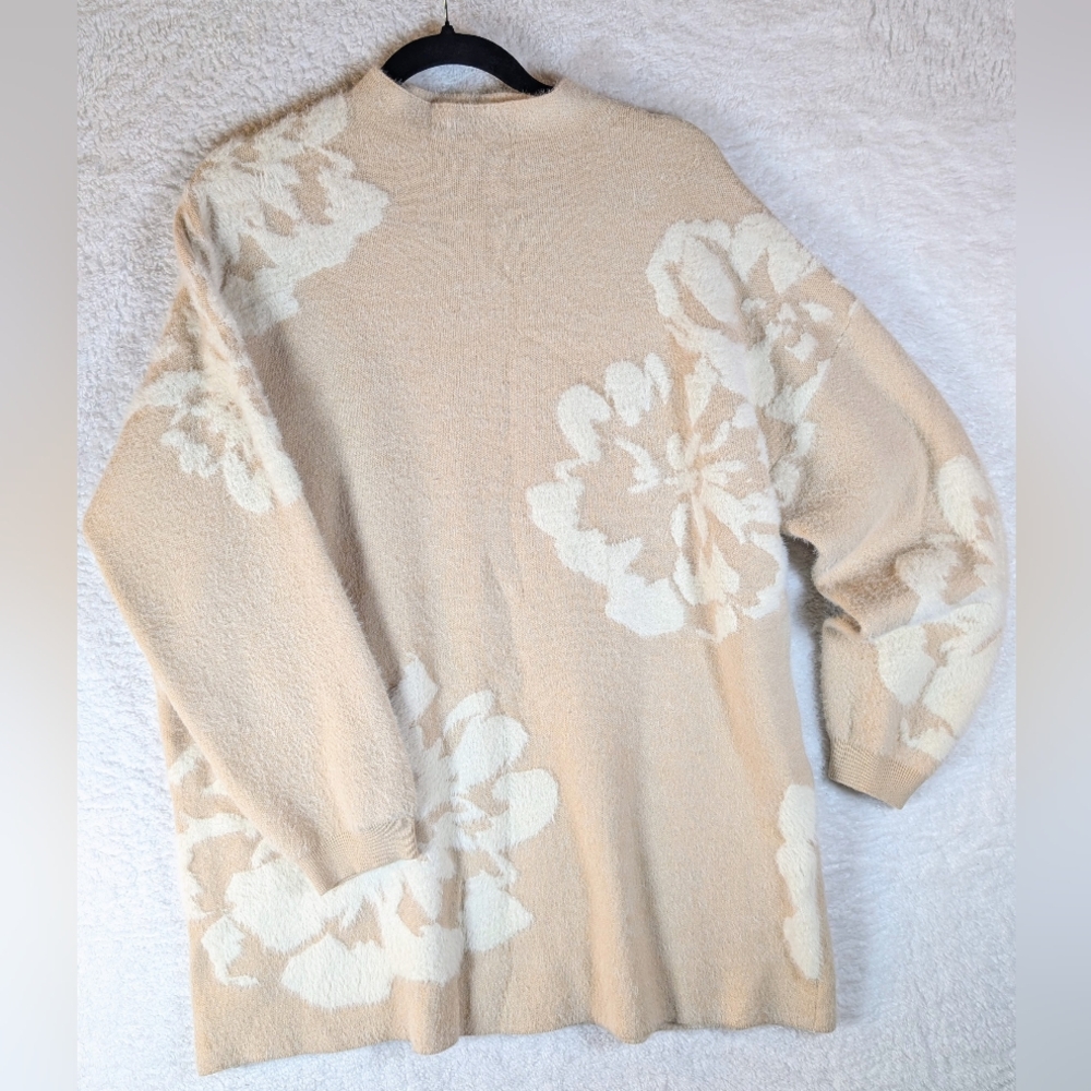Urban Outfitters‎ Floral Beige and Cream Fuzzy Sweater